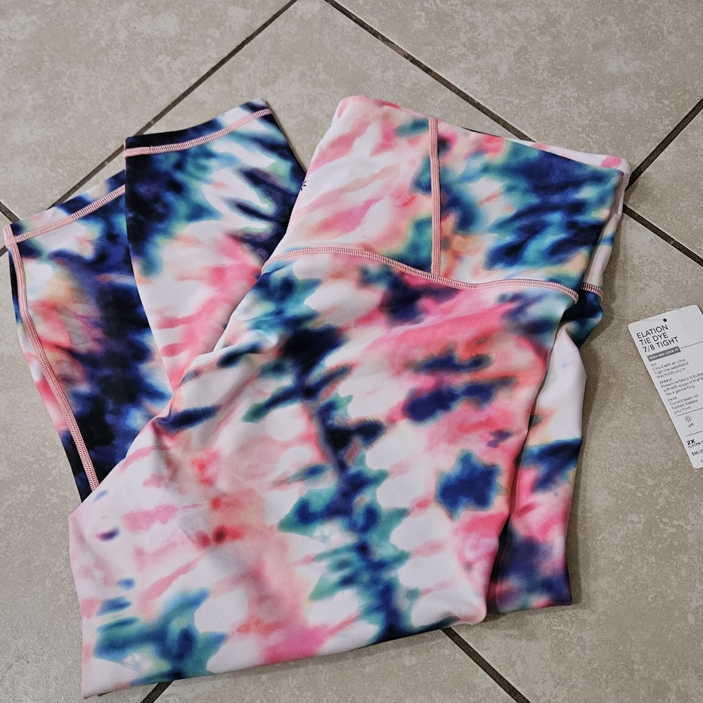 Athleta elation tie dye ⅞ leggings - Picture 2 of 9